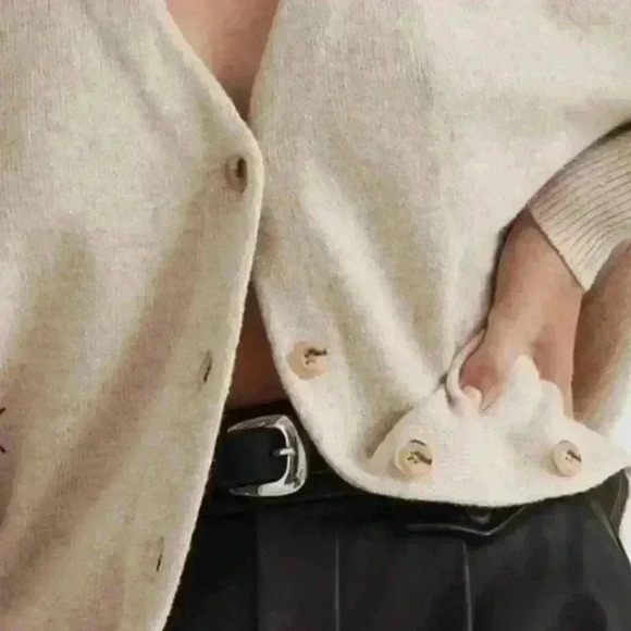 NWT Madewell Vneck bottom down sweater - Picture 2 of 5